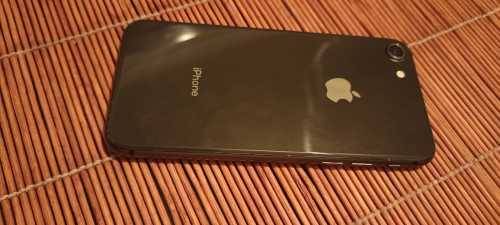 iPhone 8 -  black - 64GB
