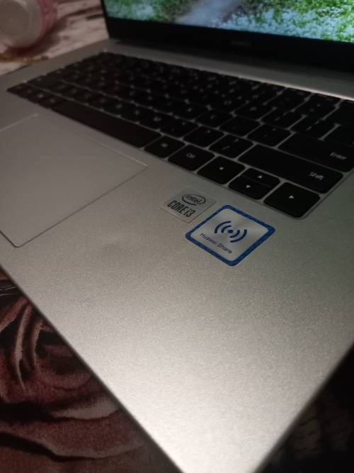 Powerfull Huawei D15 i3 256gb ssd laptop (Few scratches, please check pics)