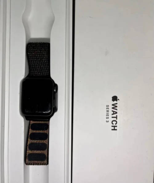 Apple Watch Series 3 38mm (locked to previous owner)