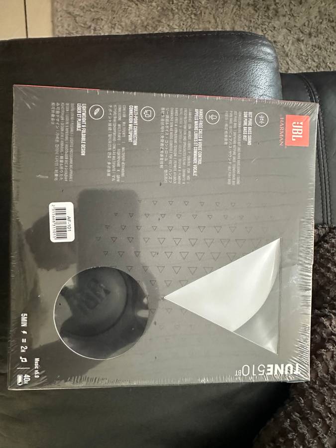 JBL Wireless On-Ear Headphones Over-ear Bluetooth Headphones Foldable (Black)