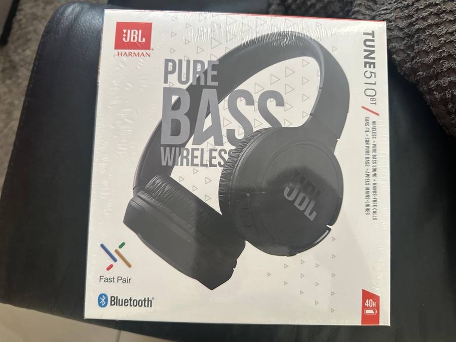 JBL Wireless On-Ear Headphones Over-ear Bluetooth Headphones Foldable (Black)
