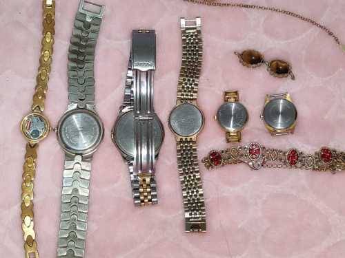 LOT VINTAGE GOLD JEWELRY AND WATCHES