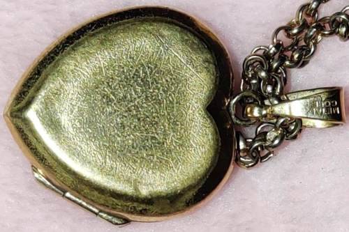LOT VINTAGE GOLD JEWELRY AND WATCHES