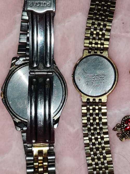 LOT VINTAGE GOLD JEWELRY AND WATCHES