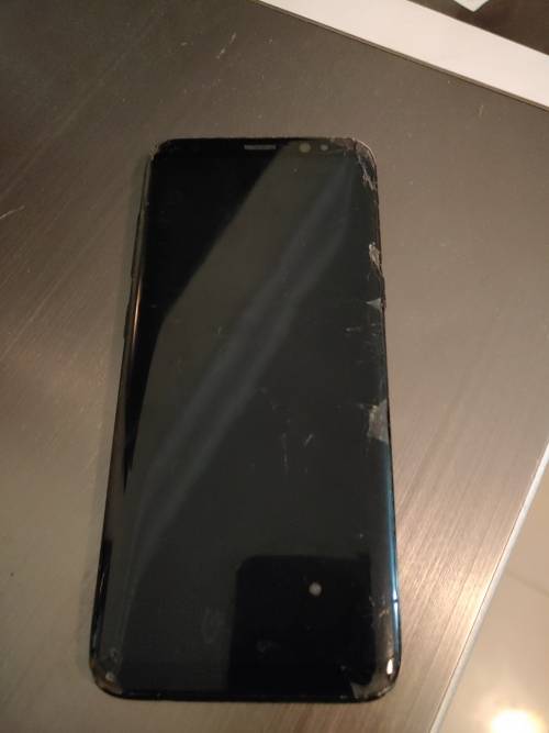Samsung Galaxy S8 **Cracked** - Perfect Working Order