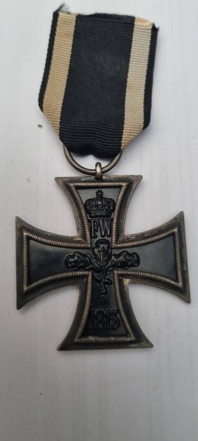 WW1 GERMAN IRON CROSS MEDAL SECOND CLASS --MAKERS MARK ON RING