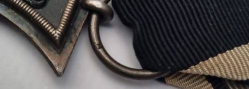 WW1 GERMAN IRON CROSS MEDAL SECOND CLASS --MAKERS MARK ON RING