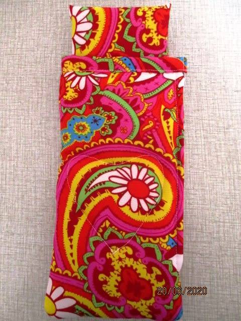Barbie doll's sleeping bag and nightie set - green/red