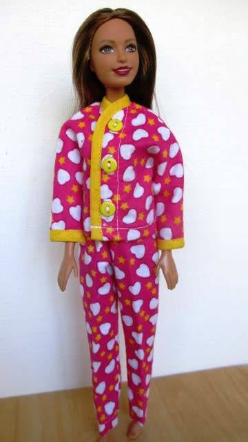 Barbie doll`s winter pyjamas - pink/white hearts