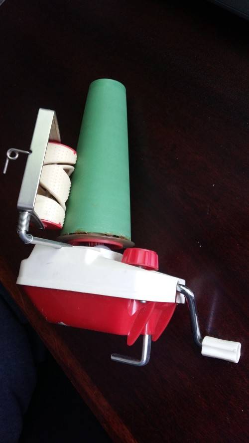 VINTAGE WOOL WINDER
