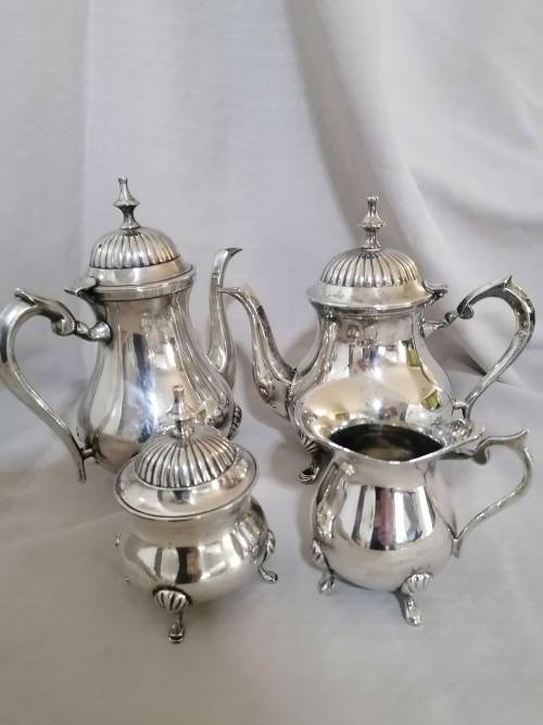 Antique Silver Plated Coffee and Tea Set - Excellent condition