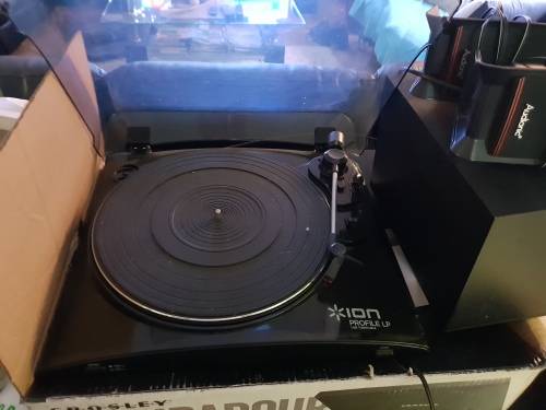 Ion profile lp player with amp and speakers