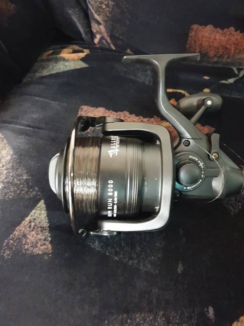 Alumi Black run 8000 Baitrunner reel