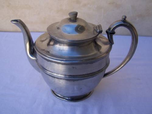 tea-pot ... plated !!!