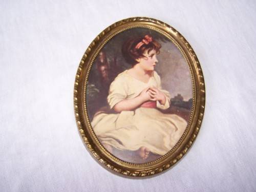 oval frame  ...  pretty !!!