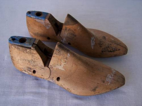 pair of shoe forms ... to have some fun with !!!