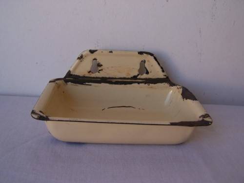 soap dish ... for the wall !!!