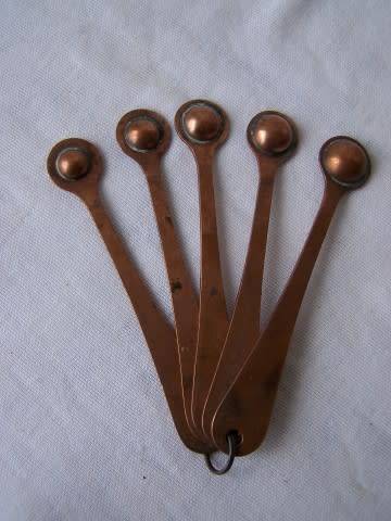 spoons ... 5 graded copper ones !!!