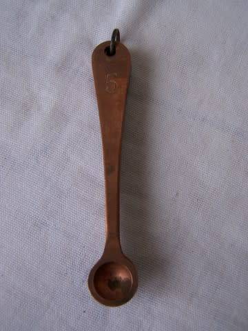 spoons ... 5 graded copper ones !!!