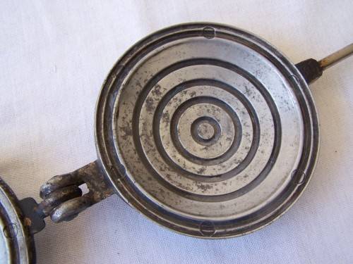 jaffle iron ...  well used !!!