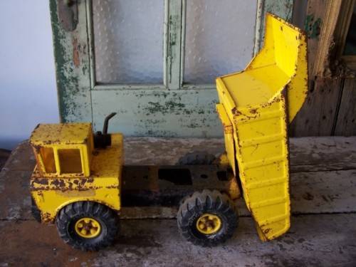 tip truck ... tonka !!!