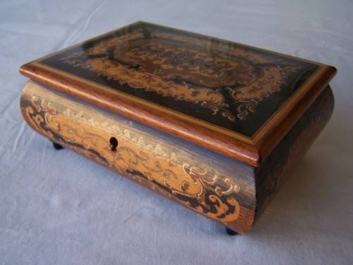 inlaid box ... from sorrento !!!