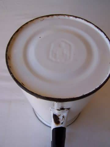 jug ... of enamel !!!