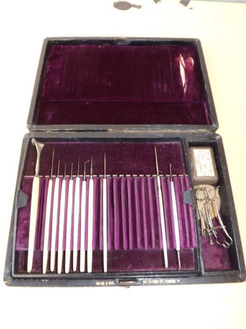 instruments ... belonging to a dentist !!!