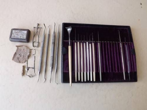 instruments ... belonging to a dentist !!!
