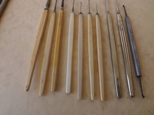 instruments ... belonging to a dentist !!!