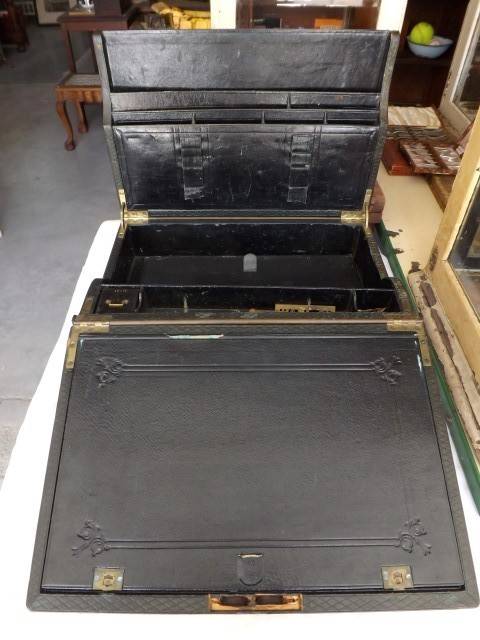 stunning lap desk / writing slope ... used by the commanding officer of the HMS Sunburst !!!