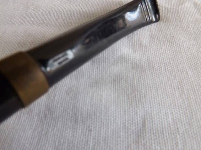 pipe ... england falcon regd des 924139 ... !!!