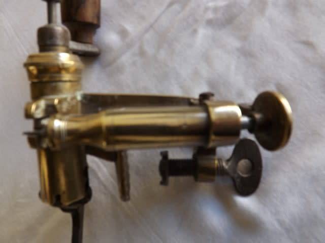antique shell holder & bullet reloading press ... of brass ... !!!