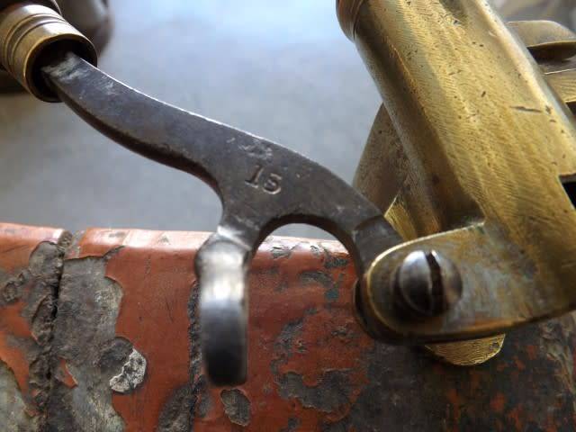 antique shell holder & bullet reloading press ... of brass ... !!!
