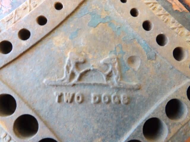 stunning cast iron stand ... for drill bits !!!