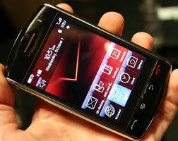 BLACKBERRY STORM 9500, TOUCH SCREEN, 3G, UNLOCKED ORIGINAL AND EXTRAS