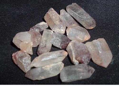 12 small HARLEQUIN QUARTZ points PROPERTIES SEE INSIDE