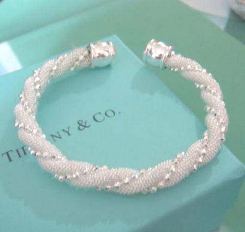 STUNNING SILVER TWIST MESH BANGLE
