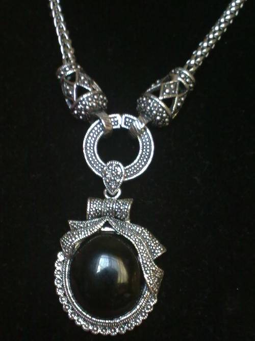 STUNNINGBLACK TIBETAN SILVER MARCASITE LOOK PENDANT & NECKLACE