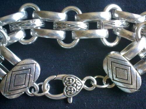 2,3 cm TIBETAN SILVER OVAL LINKS BRACELET