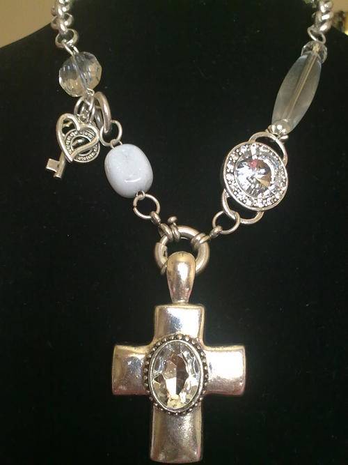 STUNNING!!! TIBETAN SILVER CRYSTAL WHITE CROSS NECKLACE
