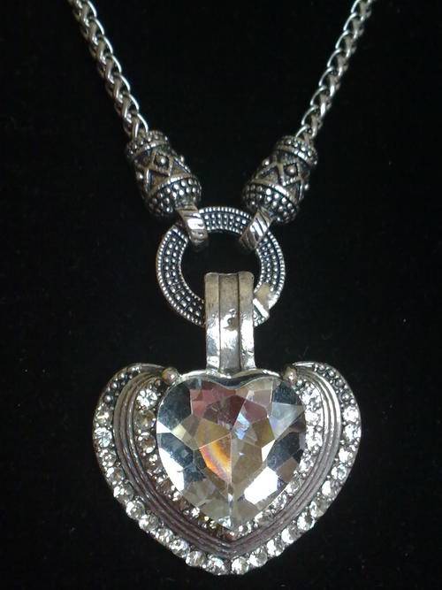 STUNNING TIBETAN SILVER CLEAR CRYSTAL FANCY HEART NECKLACE