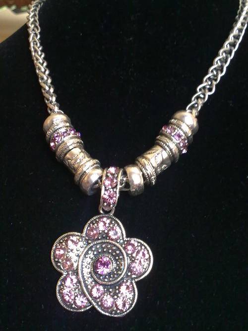 VERY LAST ONE*R220* 2010 HADASSAH COLLECTION!! TIBETAN SILVER AUSTRIAN CRYSTALS PINK NECKLACE