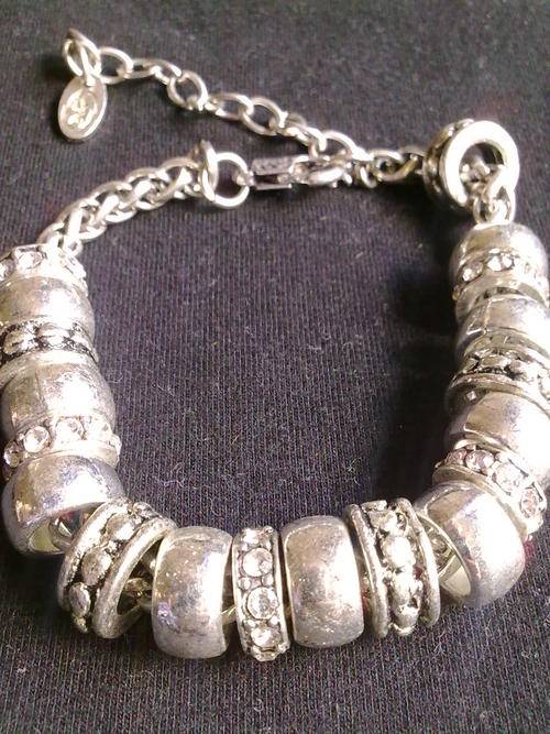 *R220* EXCLUSIVELY FROM THE 2010 HADASSAH COLLECTION TIBETAN SILVER FANCY BEADS DIAMANTE BRACELET