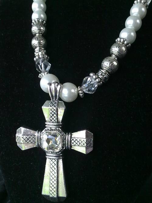 GORGEOUS!!LARGE TIBETAN SILVER CRYSTAL CROSS PENDANT AUSTRIAN CRYSTALS & PEARLY NECKLACE