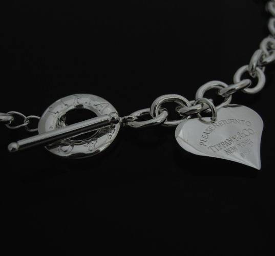 STUNNING STERLING SILVER NECKLACE WITH T/O CLASP