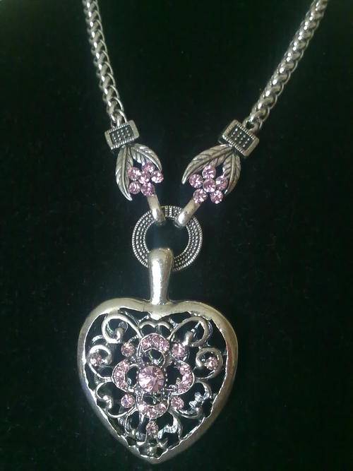 STUNNING TIBETAN SILVER PINK HEART NECKLACE