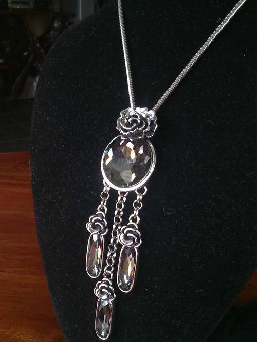 STUNNING TIBETAN SILVER ROSE & CHARCOAL CRYSTAL PENDANT LONG NECKLACE