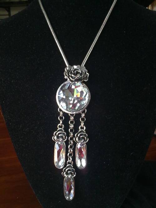 STUNNING TIBETAN SILVER ROSE CRYSTAL PENDANT LONG NECKLACE