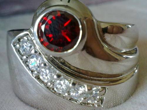 BIG!!! 925 SOLID STERLING SILVER DIAMANTE & CREATED RUBY RING SIZE 9/10